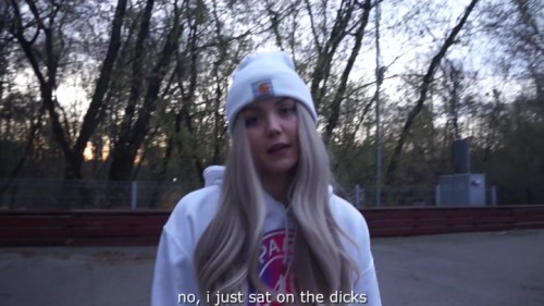 Skater girl enjoy sex ( Format: HD